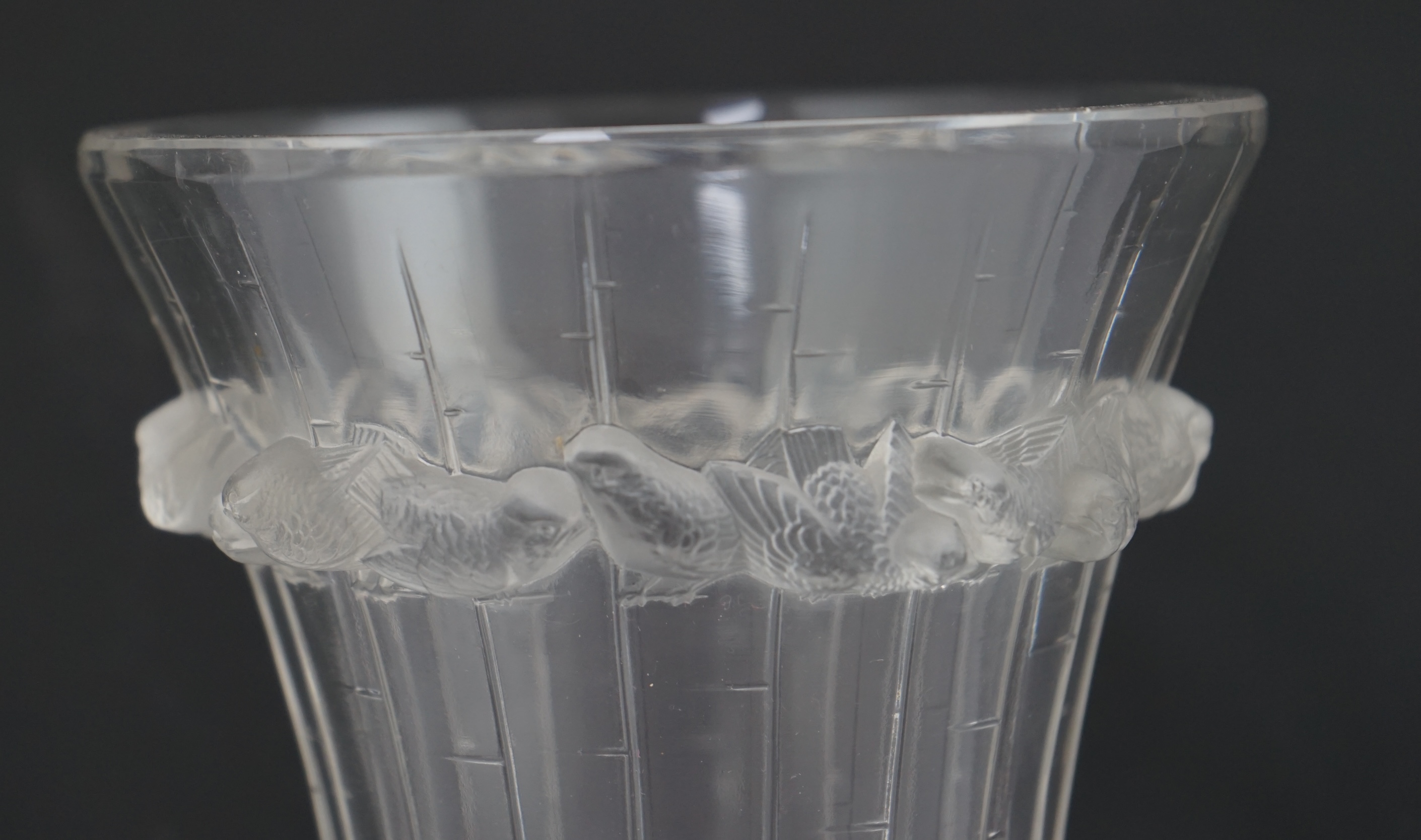 A Lalique Boulouris pattern vase